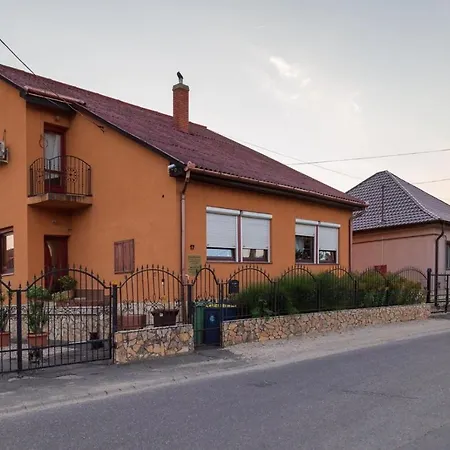 Ivanhoe Apartman Appartamento Nyírbátor