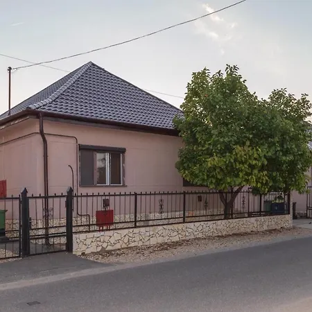 Appartamento Ivanhoe Apartman