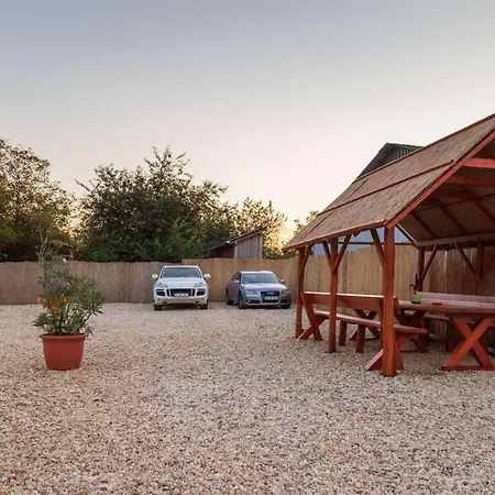 Ivanhoe Apartman Appartamento *