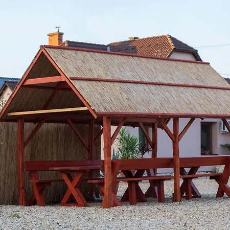 Appartamento Ivanhoe Apartman Nyírbátor