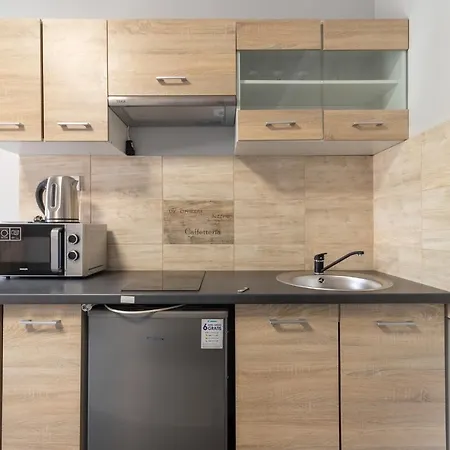 Ivanhoe Apartman *