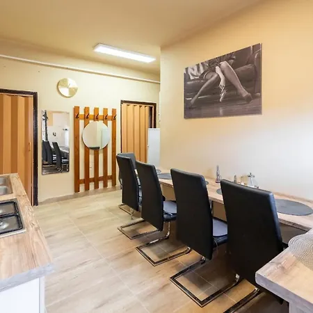 Apartment Ivanhoe Apartman Nyírbátor
